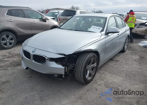 2013 BMW 328I из США, поврежденный, VIN WBA3C1G58DNR48213